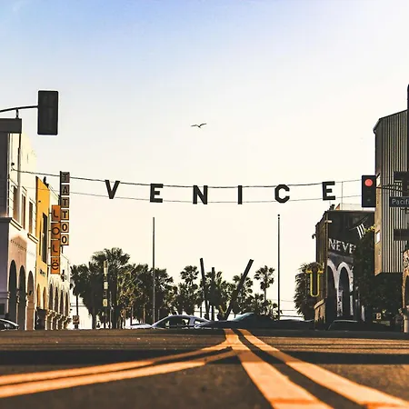 Venice Beach International Traveler Cabins